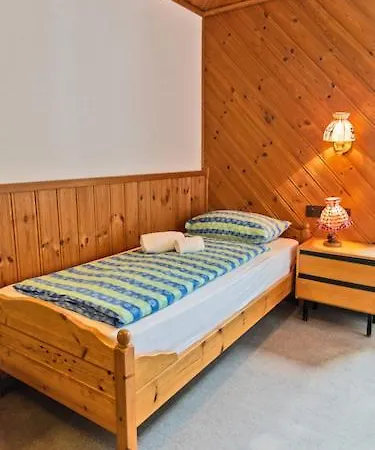 Bernina Hospiz 호스텔 *