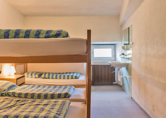 Bernina Hospiz Hostal *